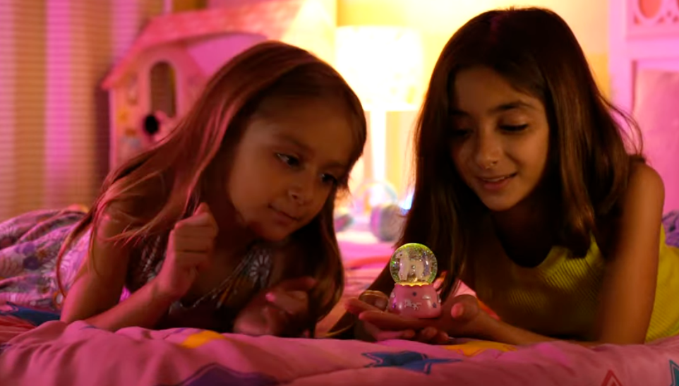 Mini unicorn glob video for product